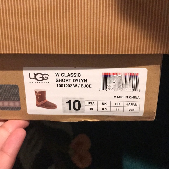 brown short uggs w buckle! classic short dylan - Picture 6 of 6